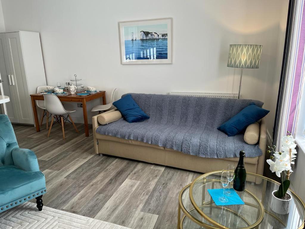 Amberlea Apartment 斯沃尼奇 外观 照片